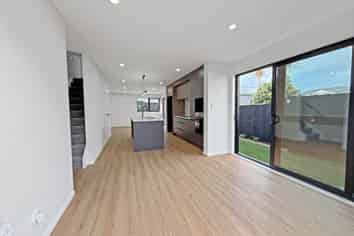 28B Harlston Road, Mount Albert