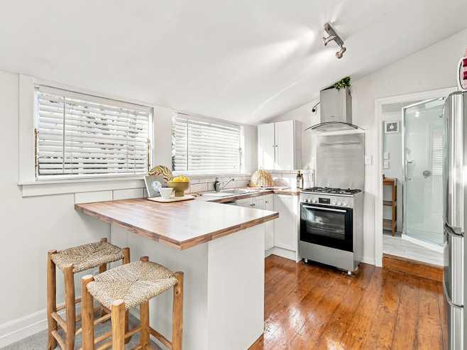 147a Holly Road, Saint Albans