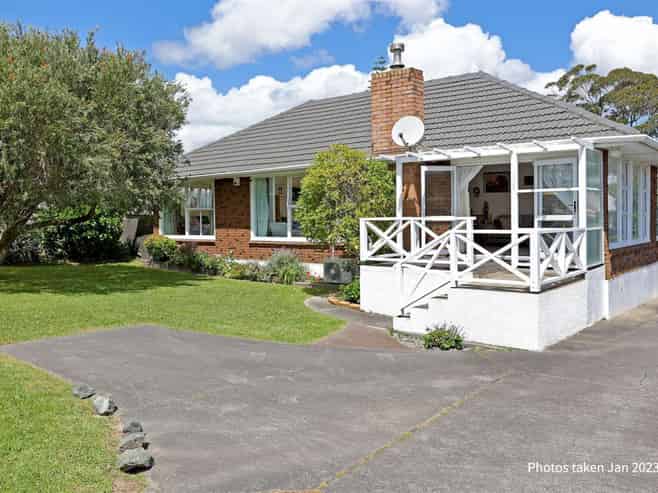 1/239 Edmonton Road, Te Atatu South