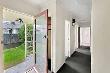 155 Ranolf Street, Glenholme