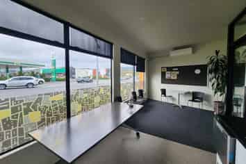 High Profile on Kapiti Road