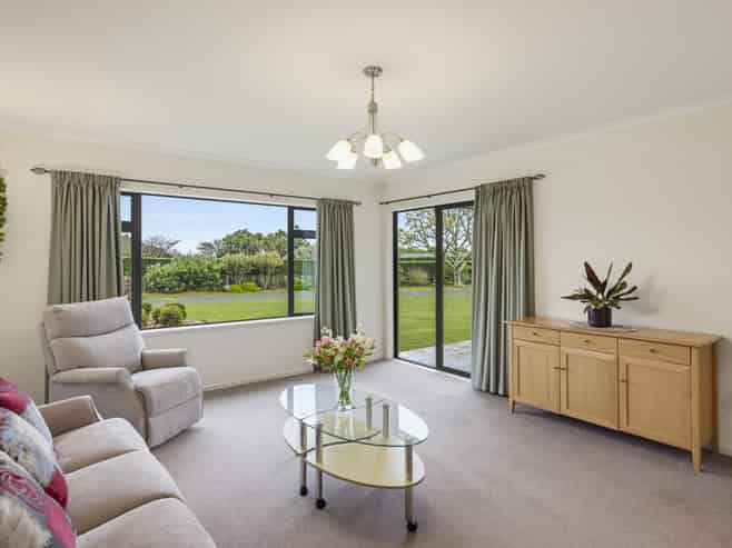 53 Pohutukawa Drive, Levin
