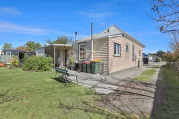 26 Alford Forest Road, Allenton