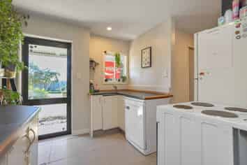 26 Alford Forest Road, Allenton