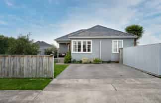 706D Wavell Street, Akina