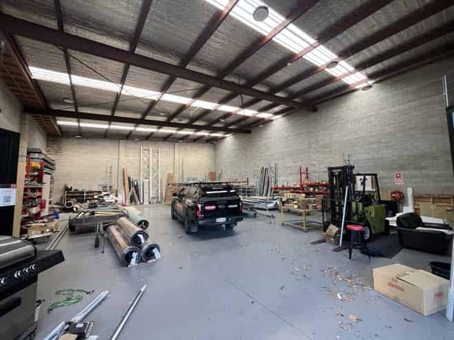 Prime road-front industrial unit | Albany