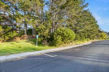  Section 5, Ralph Eagles Place, Long Bay