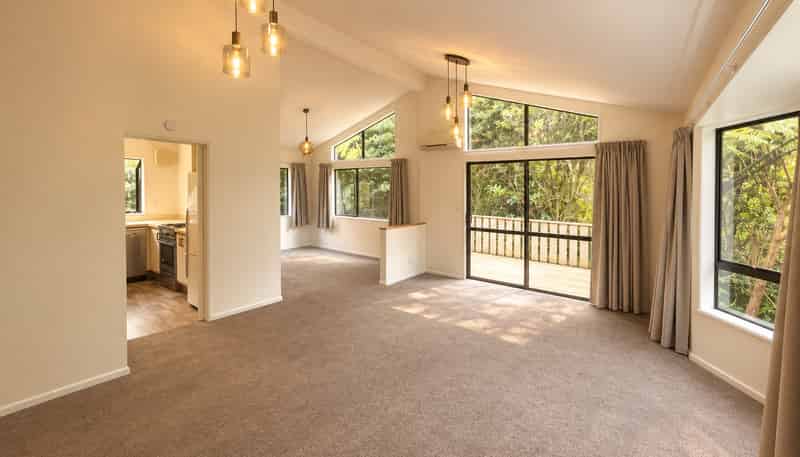 6/44 Allington Road , Karori