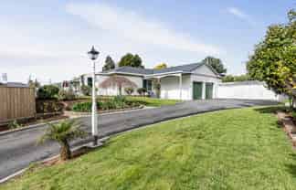 13 Onslow Place, Merrilands