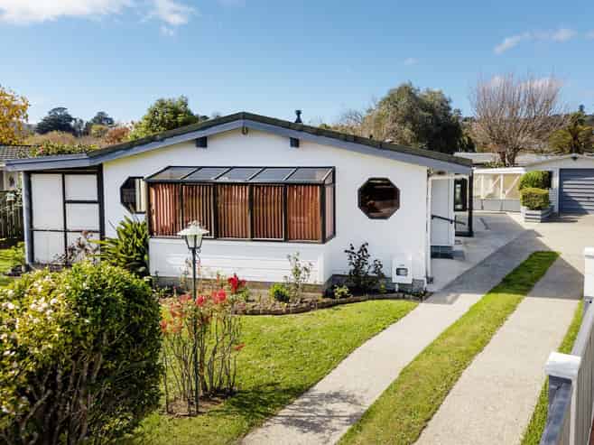 8 Roband Crescent, Brown Owl, Brown Owl