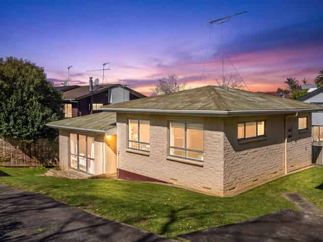 38,38A,38B Ladies Mile, Remuera