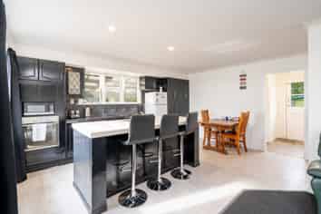 44 Ocean Beach Road, Bluff