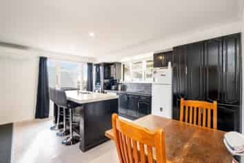 44 Ocean Beach Road, Bluff