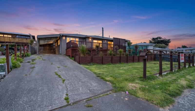 44 Ocean Beach Road, Bluff