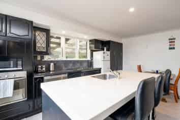 44 Ocean Beach Road, Bluff