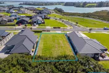 10 Orawahi Road, Glenbrook