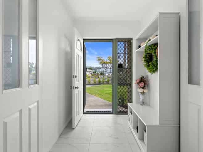 22 Lakeside Drive, Orewa