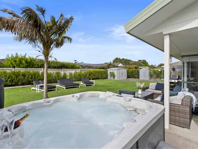 22 Lakeside Drive, Orewa