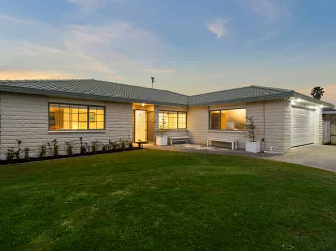 22 Lakeside Drive, Orewa