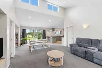 12 Sunderland Street, Waimangaroa