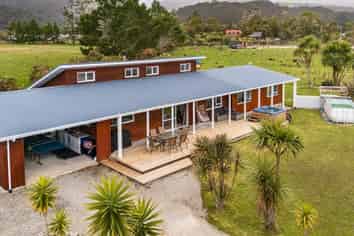 12 Sunderland Street, Waimangaroa