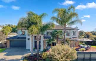 1 Harbourside Court, Beachlands