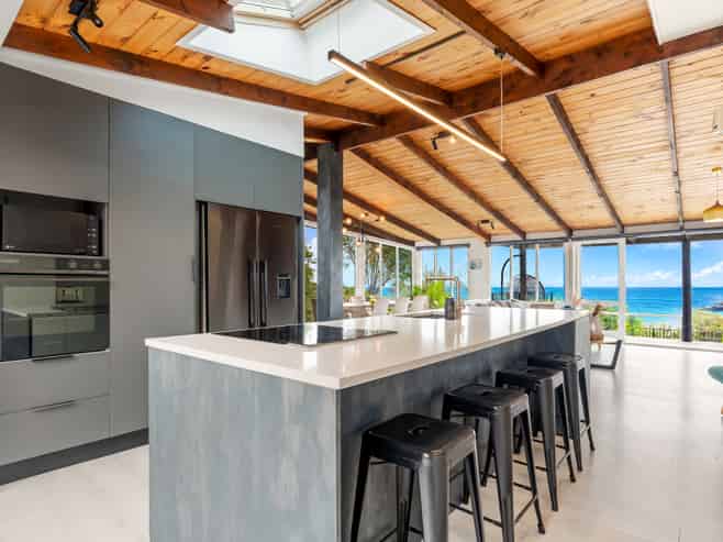73 Roberts Road, Matakatia