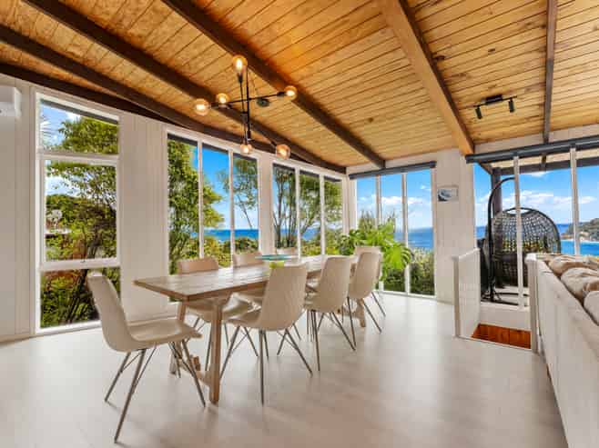 73 Roberts Road, Matakatia