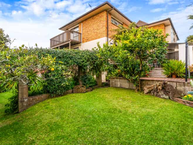 2/9 Newhaven Terrace, Mairangi Bay