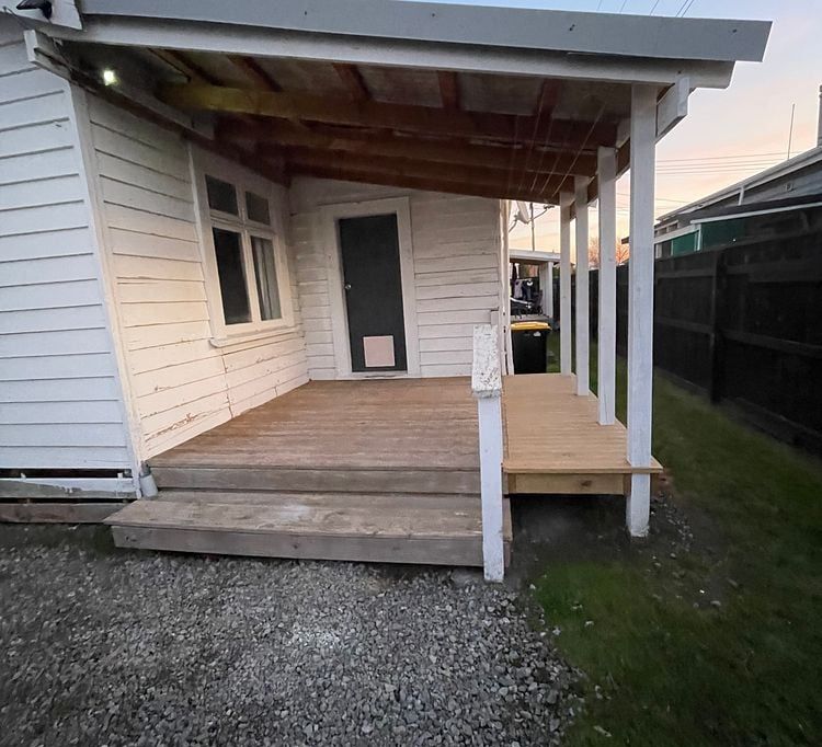 3 Bedroom Home, Short Walk to Town 1