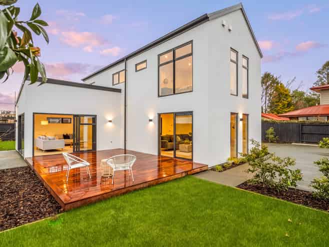 2/22 Gleneagles Terrace, Fendalton