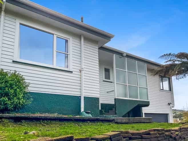 13 Williamson Way, Karori