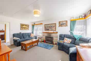 10 Jones Street, Porangahau