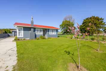 10 Jones Street, Porangahau