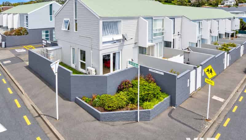 1/33 Frankmoore Avenue, Johnsonville
