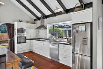 21 Monalua Avenue, Diamond Harbour