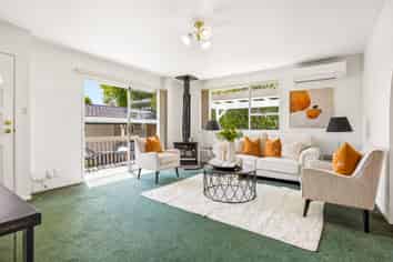 2/4 Aylmer Court, Eastern Beach