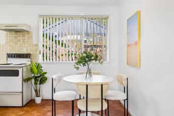 2/4 Aylmer Court, Eastern Beach