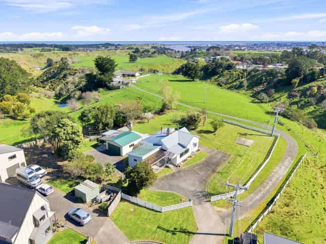 40 and 61 Burtts Road, Durie Hill