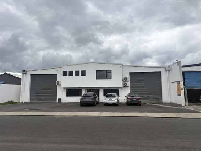 Large in Maisey Place