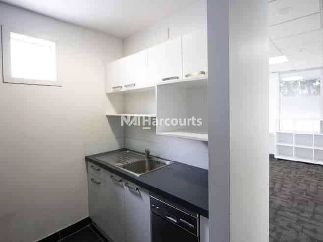 Perfectly Positioned Takapuna Office