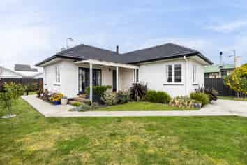 1417 Woodstock Avenue, Mayfair