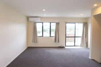 4/12 Ambrico Place, New Lynn
