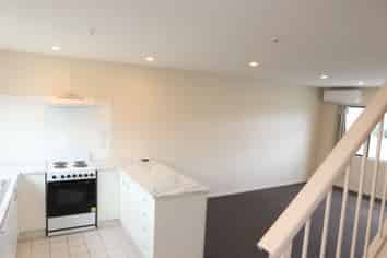 4/12 Ambrico Place, New Lynn