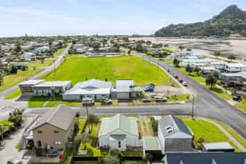 2 Tokoroa Road, Tairua
