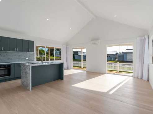 2 Tokoroa Road, Tairua