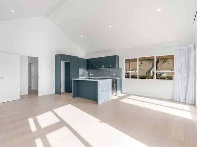 2 Tokoroa Road, Tairua