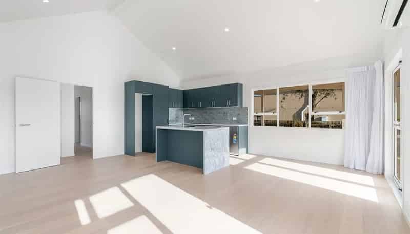 2 Tokoroa Road, Tairua