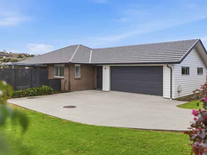 35 Anne Burton Drive, Warkworth