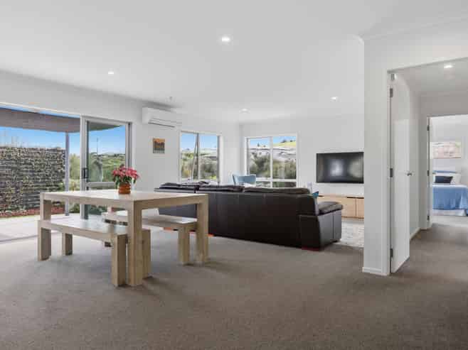 35 Anne Burton Drive, Warkworth
